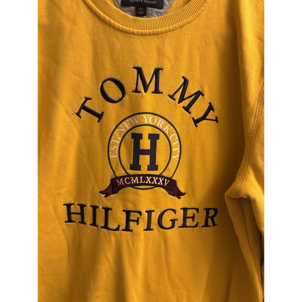 Tommy Hilfiger New York City MCMLXXXV Sweatshirt Crewneck Mens Large Yellow - Picture 2 of 4